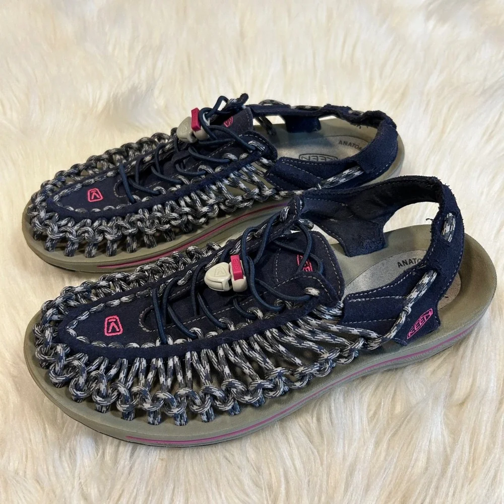 KEEN Newport H2 Water Sandal Navy Pink Athletic Outdoor Women Size‎ 9.5
